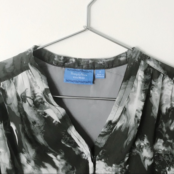 Simply Vera •Grey Floral Blouse - Picture 3 of 6